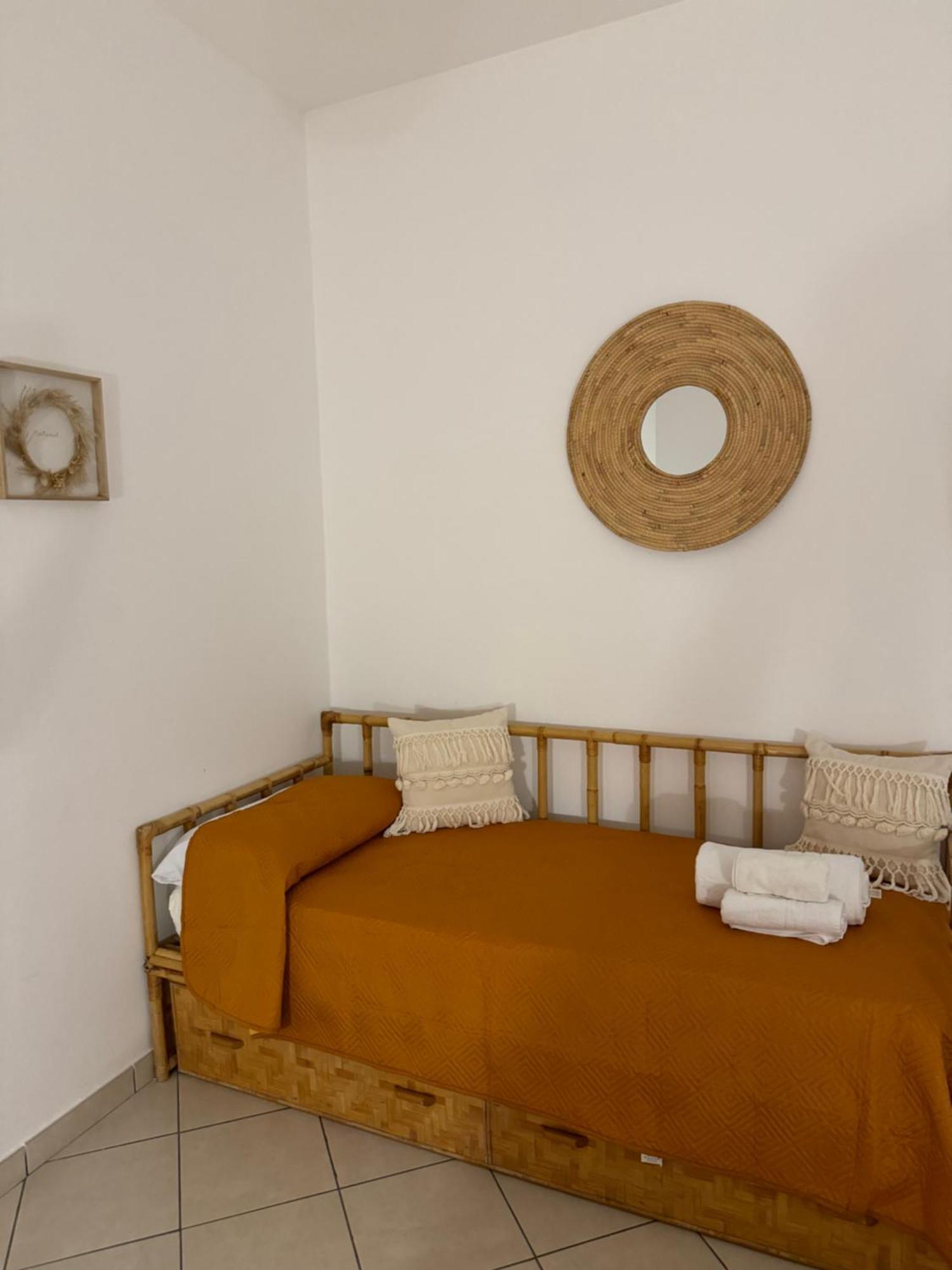 Re Tancredi House Apartment Palermo Bagian luar foto